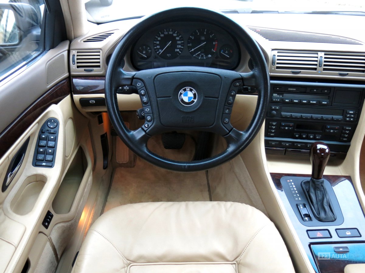 BMW 7, 1995 - pohled č. 9