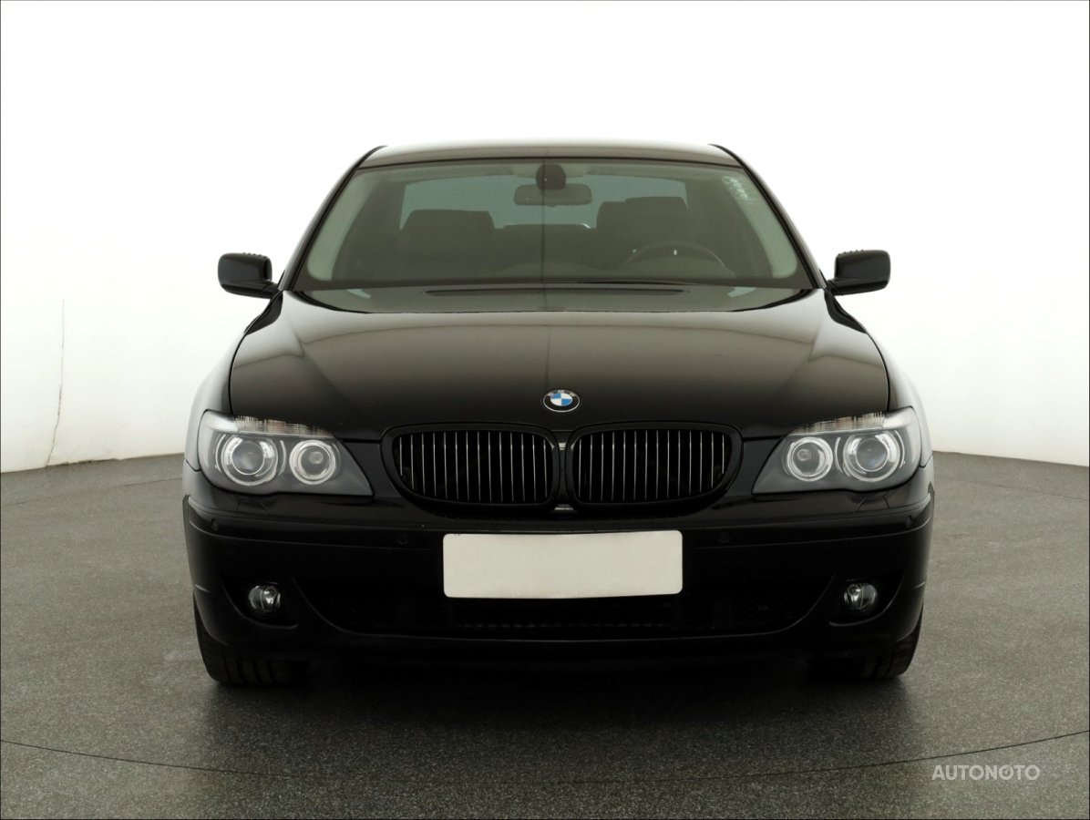BMW 7, 2007 - pohled č. 2