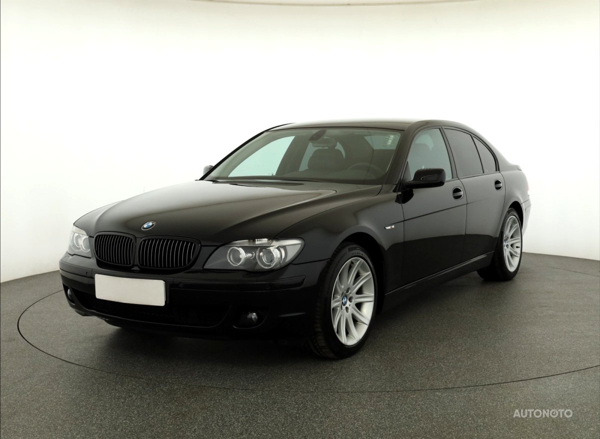 BMW 7, 2007 - pohled č. 3