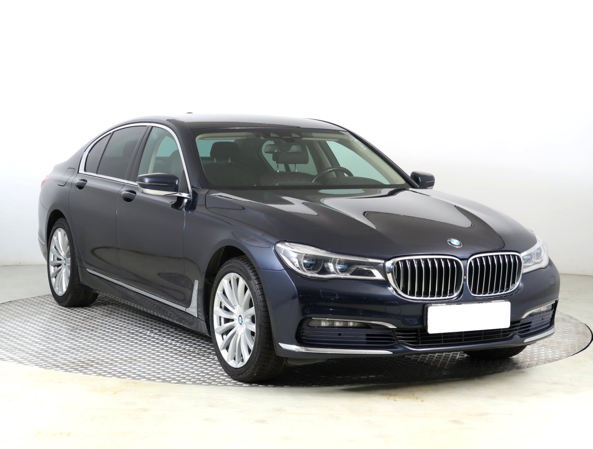 BMW 7, 2016 - pohled č. 1