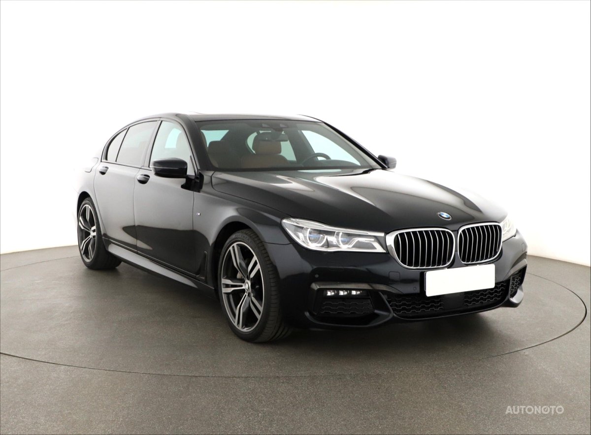BMW 7, 2016 - celkový pohled