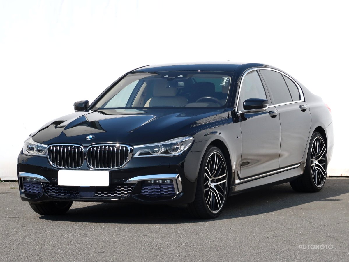 BMW 7, 2016 - pohled č. 3