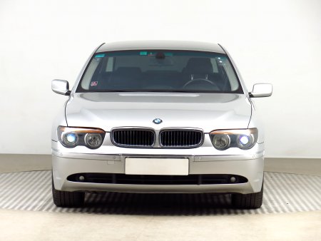 BMW 7, 2003 - pohled č. 2