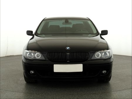 BMW 7, 2007 - pohled č. 2