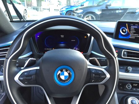 BMW i8, 2014 - pohled č. 12