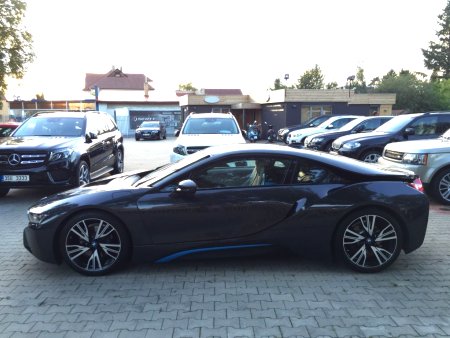 BMW i8, 2014 - pohled č. 4