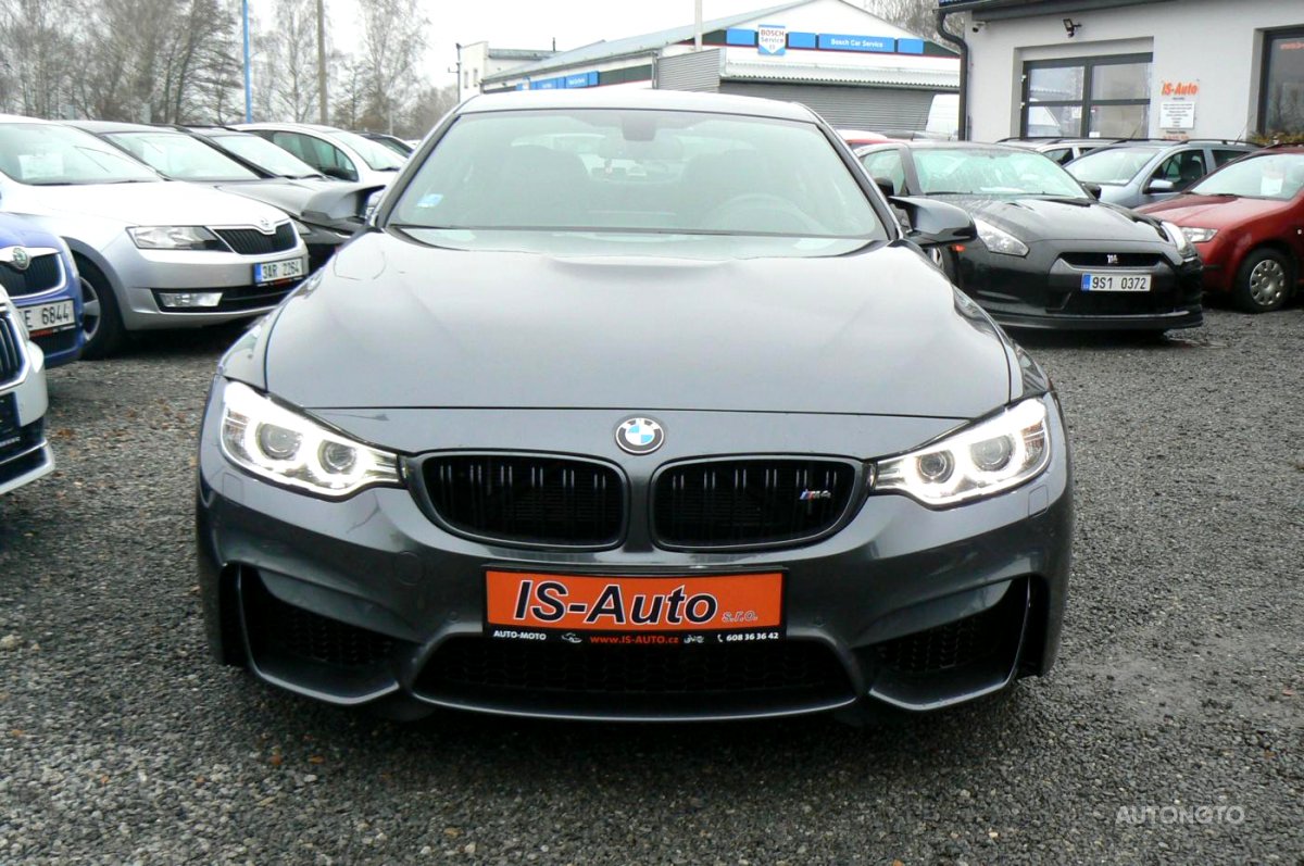 BMW M4, 2016 - pohled č. 3