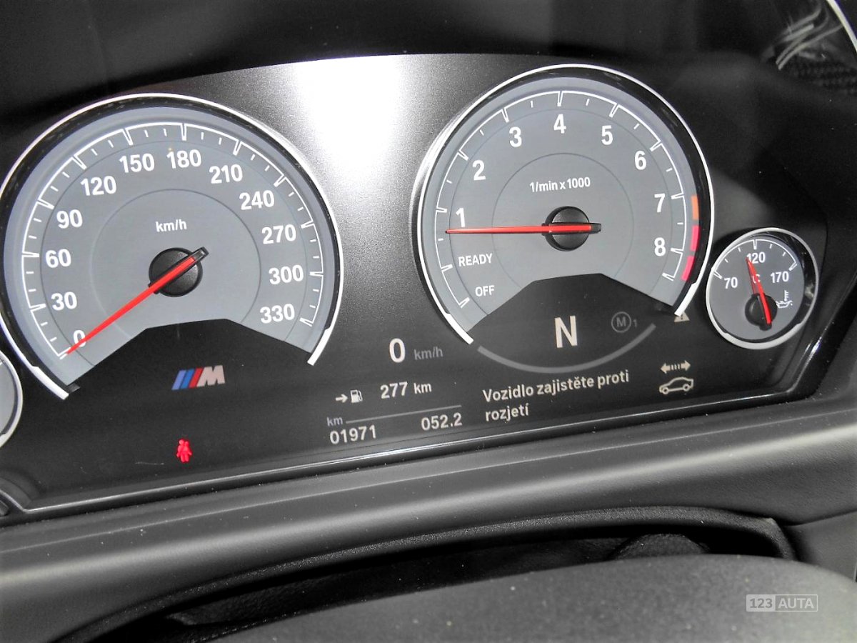 BMW M4, 2017 - pohled č. 10