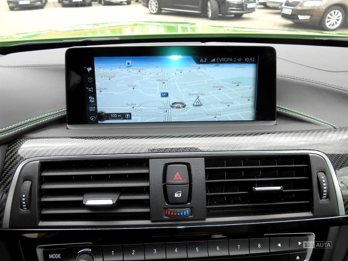 BMW M4, 2017 - pohled č. 11