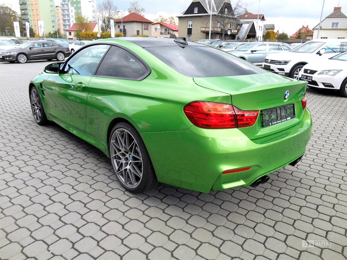 BMW M4, 2017 - pohled č. 3