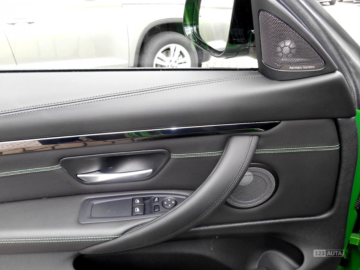 BMW M4, 2017 - pohled č. 8