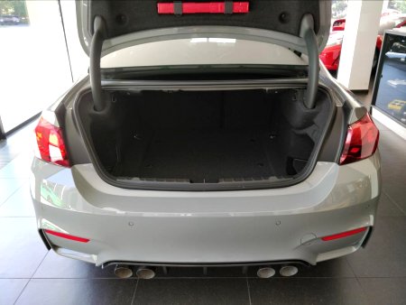 BMW M4, 2018 - pohled č. 7