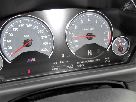 BMW M4, 2017 - pohled č. 10