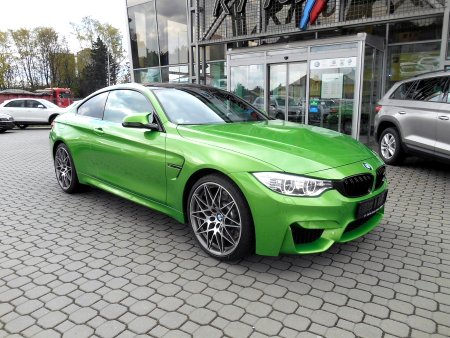 BMW M4, 2017 - pohled č. 12