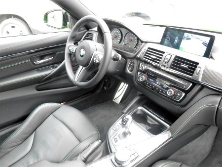 BMW M4, 2017 - pohled č. 5