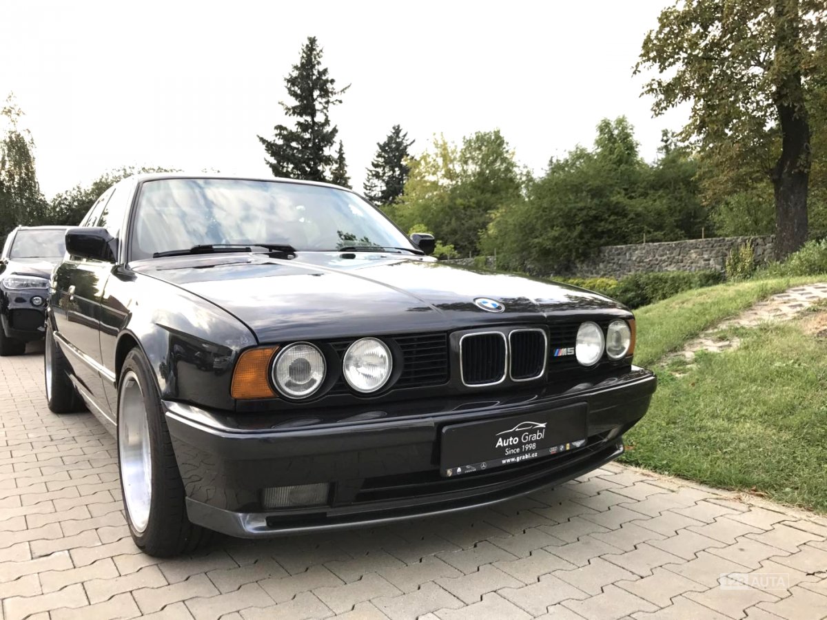 BMW M5, 1989 - pohled č. 2
