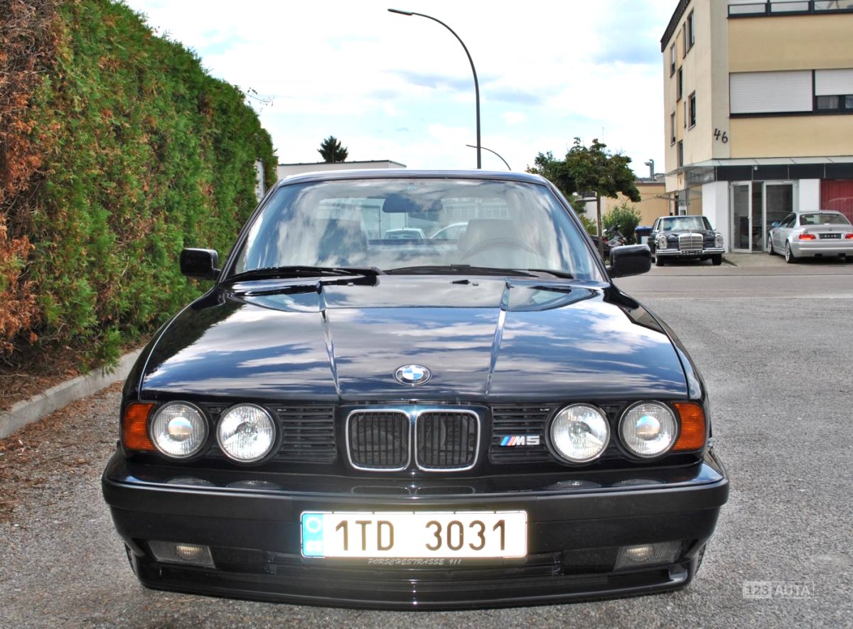BMW M5, 1993 - pohled č. 3