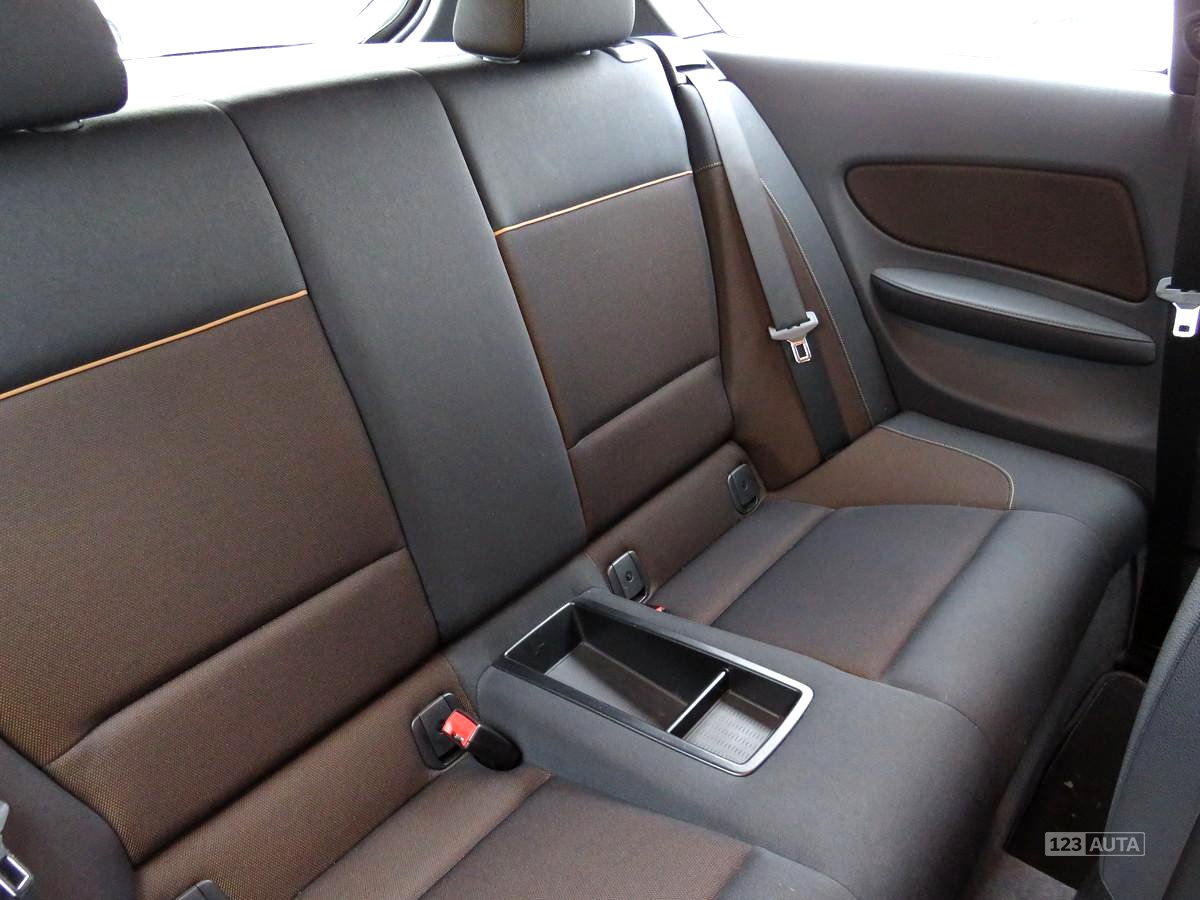 BMW Řada 1, 2010 - pohled č. 16