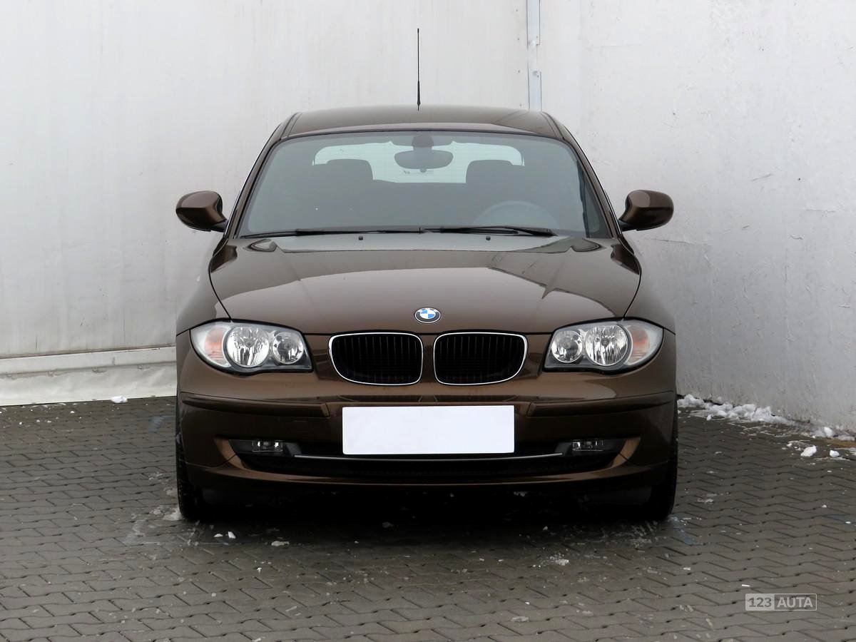 BMW Řada 1, 2010 - pohled č. 2