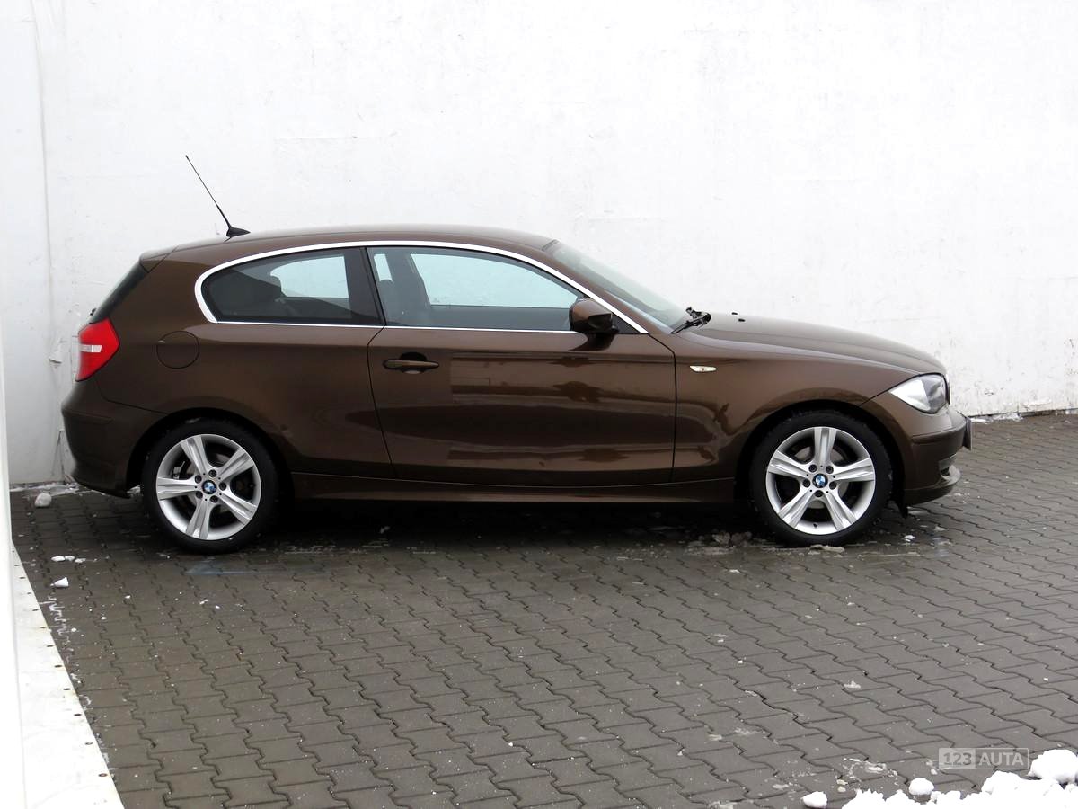 BMW Řada 1, 2010 - pohled č. 4