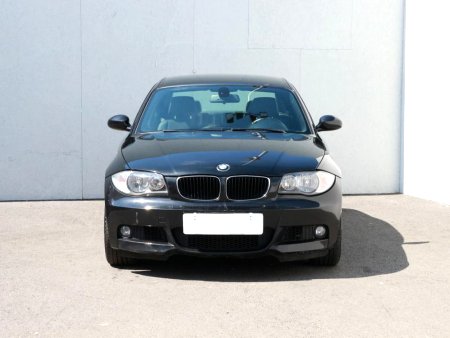 BMW Řada 1, 2010 - pohled č. 2