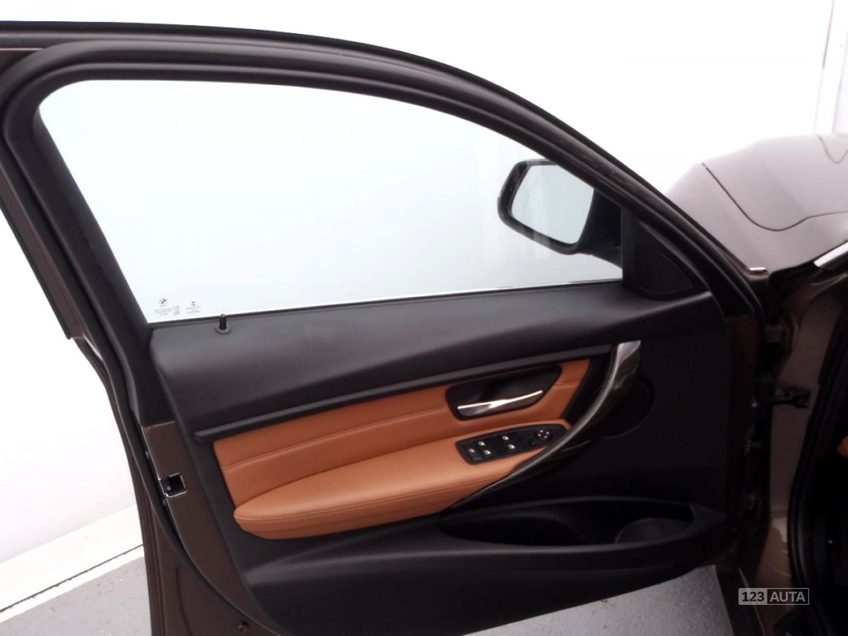 BMW Řada 3, 2014 - pohled č. 8