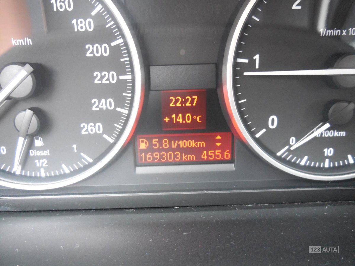 BMW Řada 3, 2009 - pohled č. 11