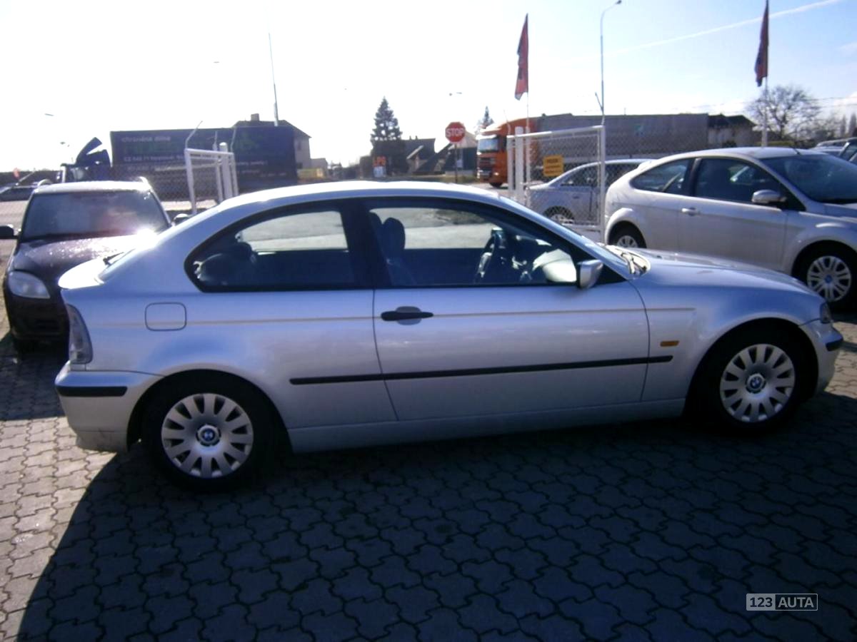 BMW Řada 3, 2002 - pohled č. 2