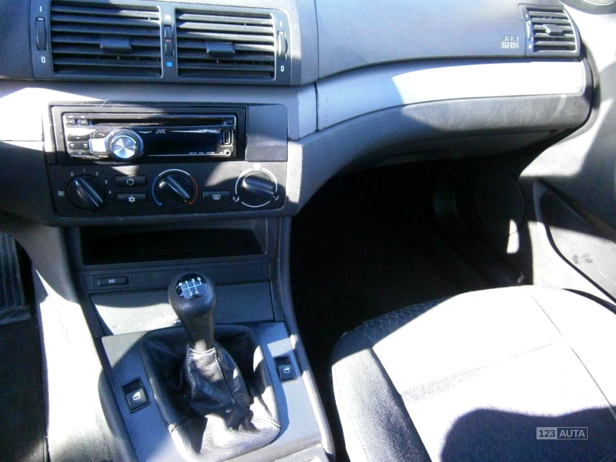 BMW Řada 3, 2002 - pohled č. 7