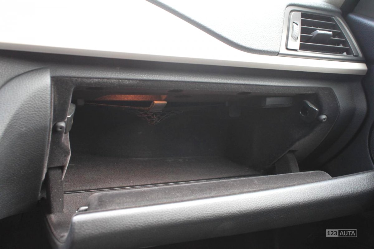 BMW Řada 3, 2014 - pohled č. 30