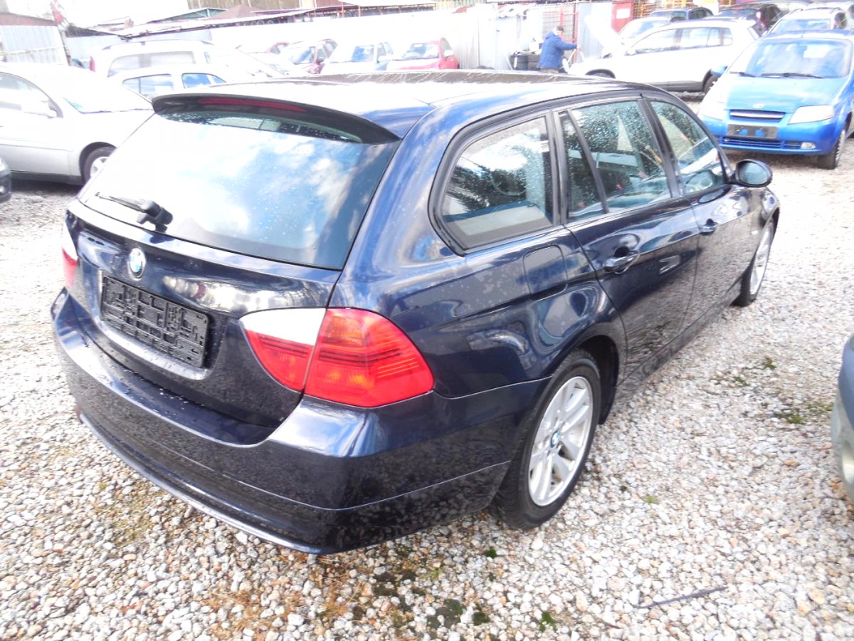BMW Řada 3, 2007 - pohled č. 3