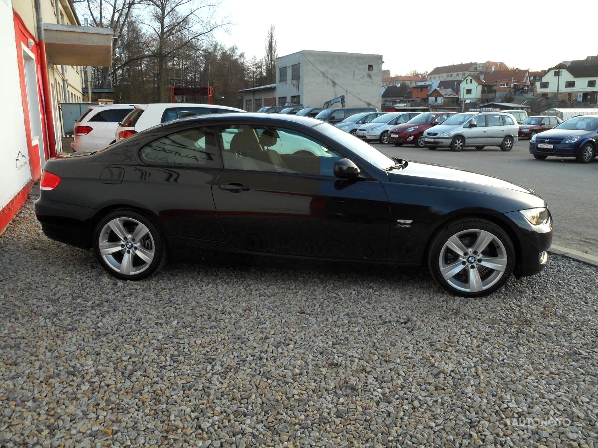 BMW Řada 3, 2010 - pohled č. 6