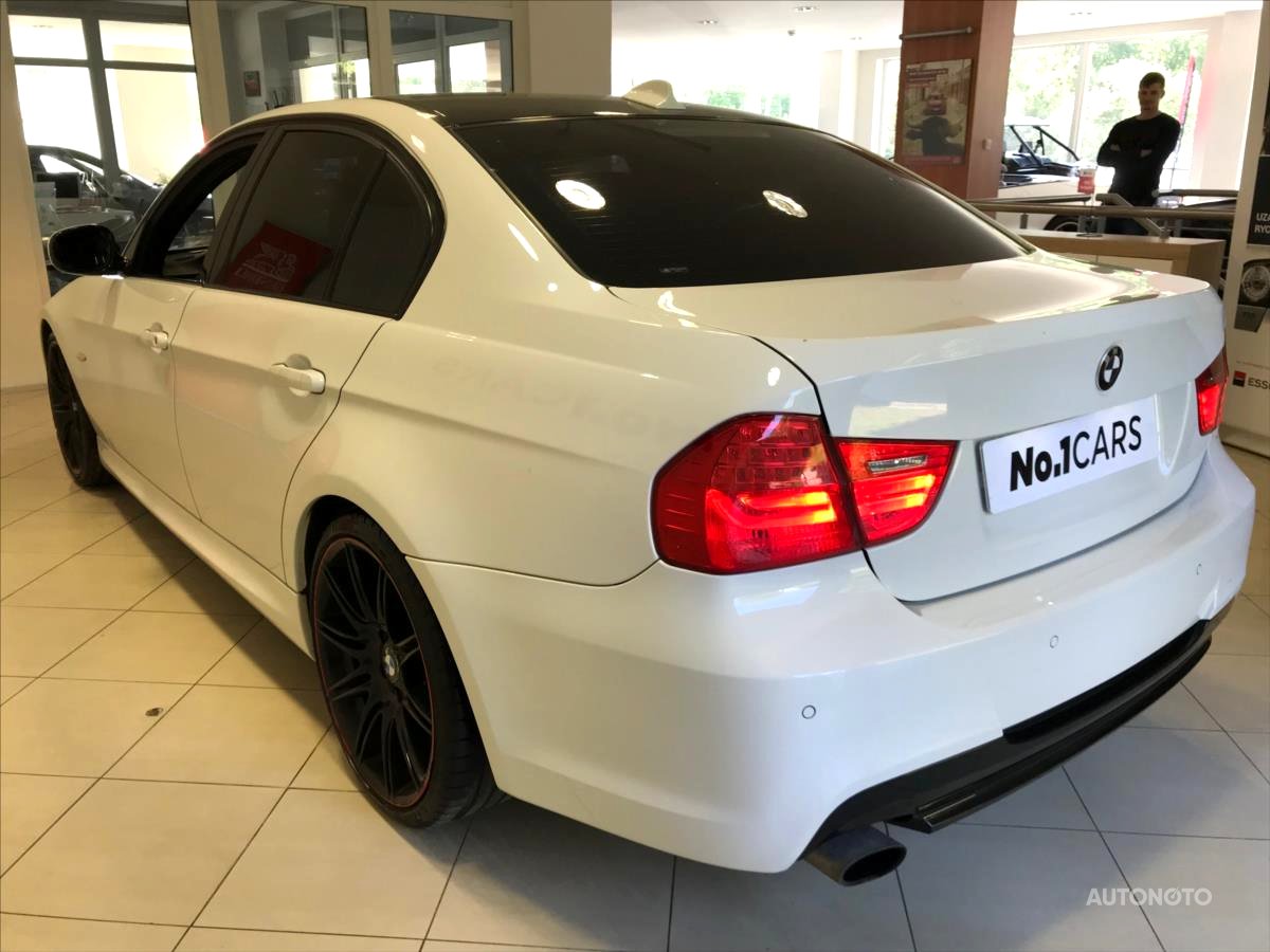 BMW Řada 3, 2010 - pohled č. 3