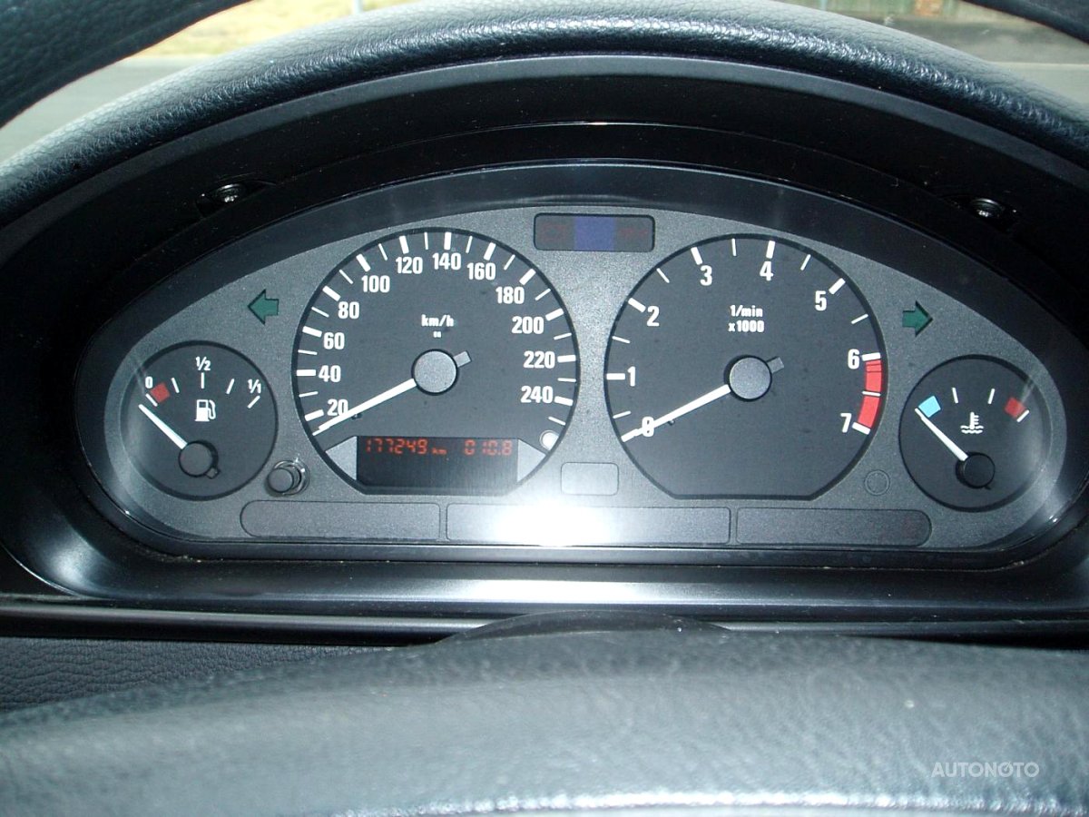 BMW Řada 3, 1996 - pohled č. 9