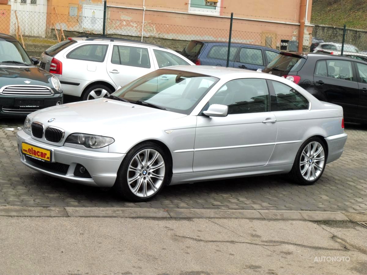 BMW Řada 3, 2003 - pohled č. 2