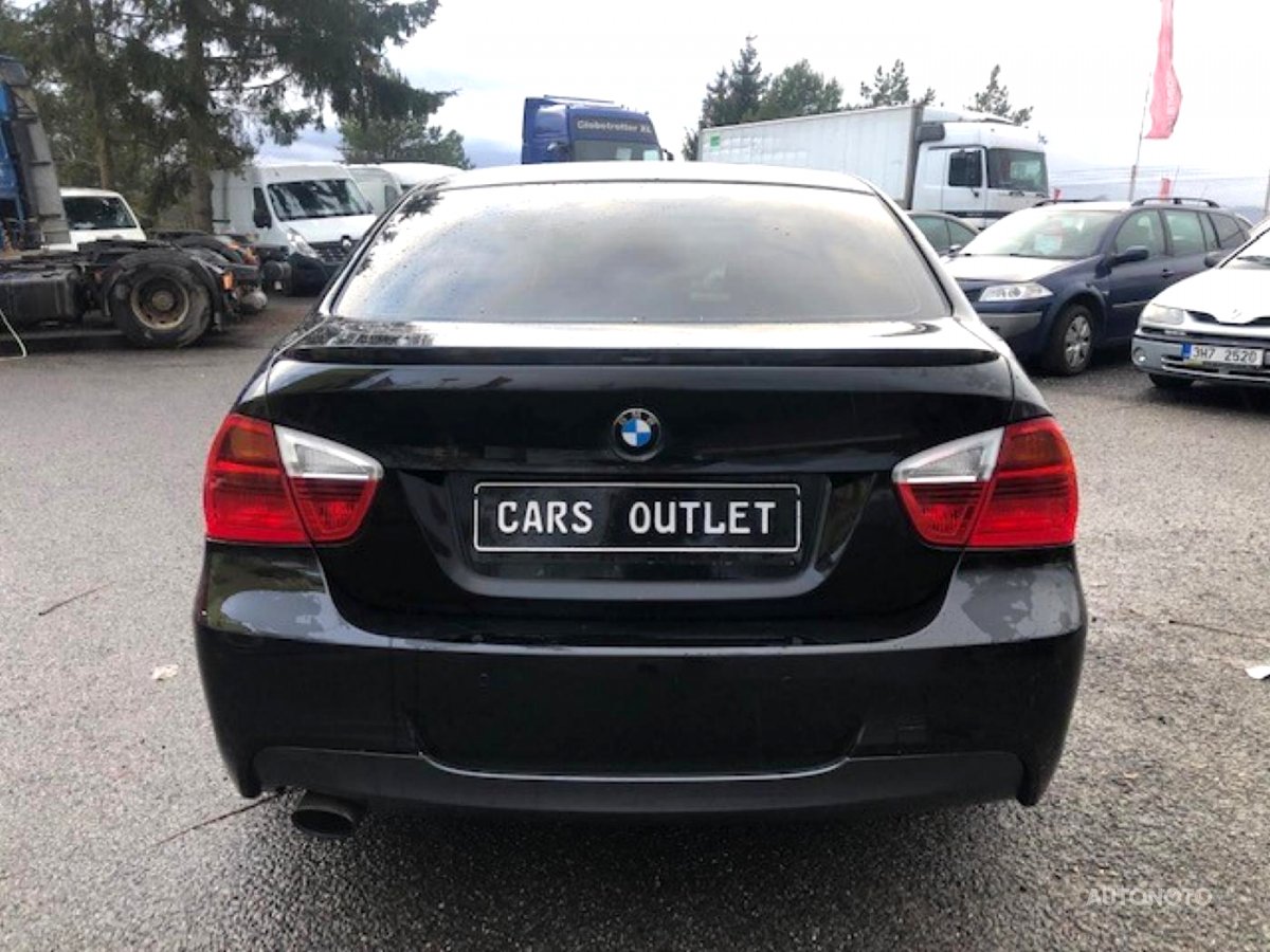 BMW Řada 3, 2008 - pohled č. 6