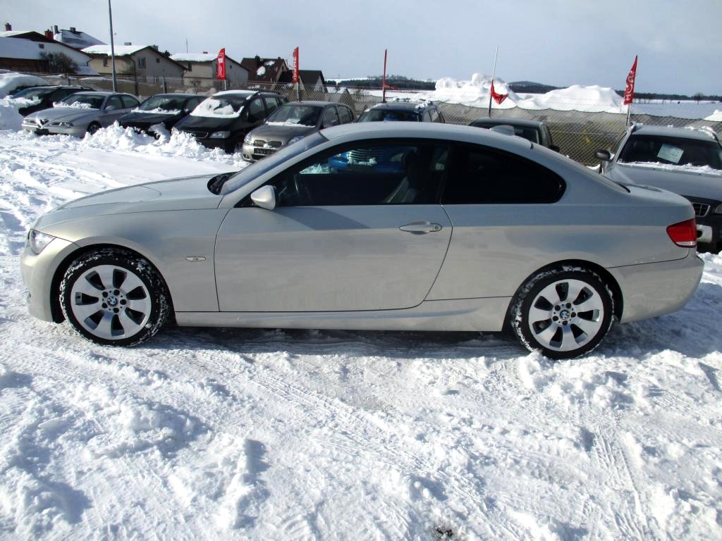 BMW Řada 3, 2008 - pohled č. 2