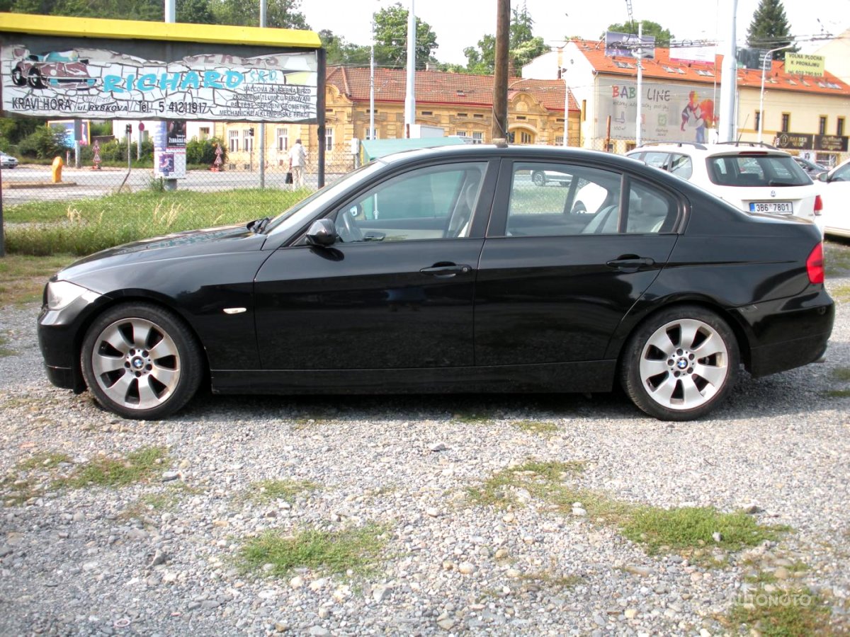 BMW Řada 3, 2007 - pohled č. 3