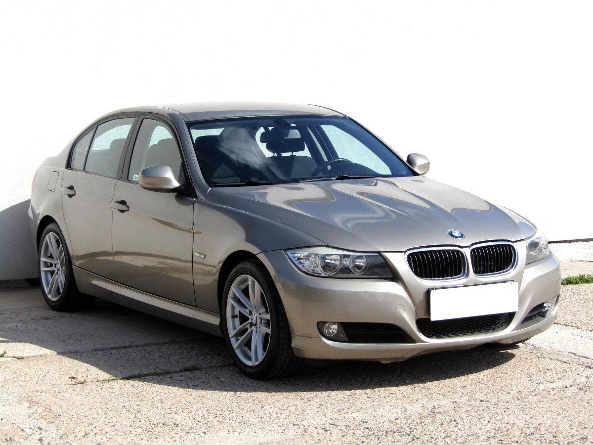 BMW Řada 3, 2008 - pohled č. 1