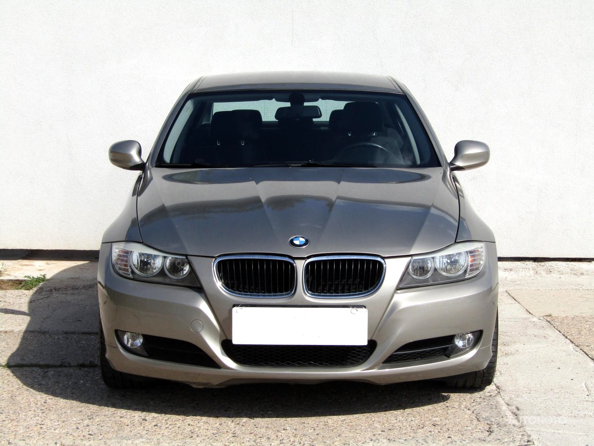 BMW Řada 3, 2008 - pohled č. 2