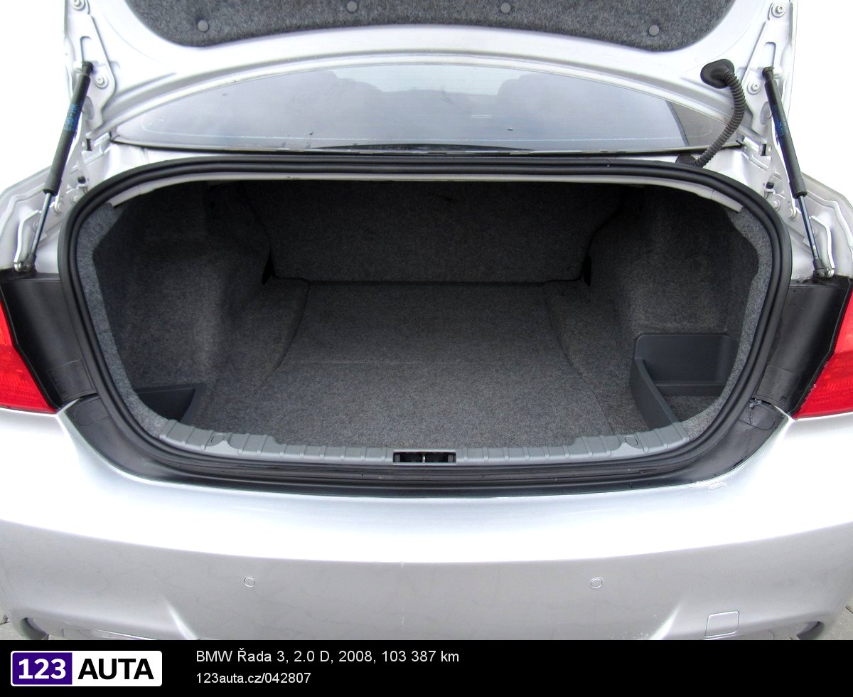 BMW Řada 3, 2008 - pohled č. 10
