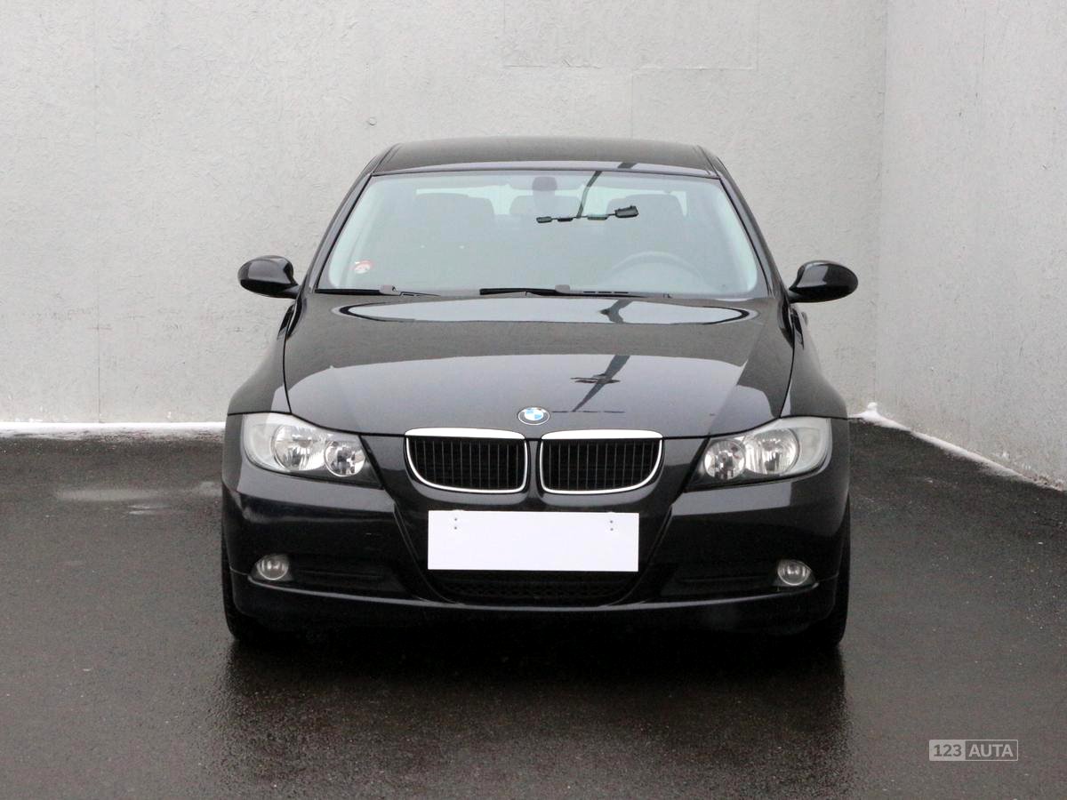 BMW Řada 3, 2007 - pohled č. 2