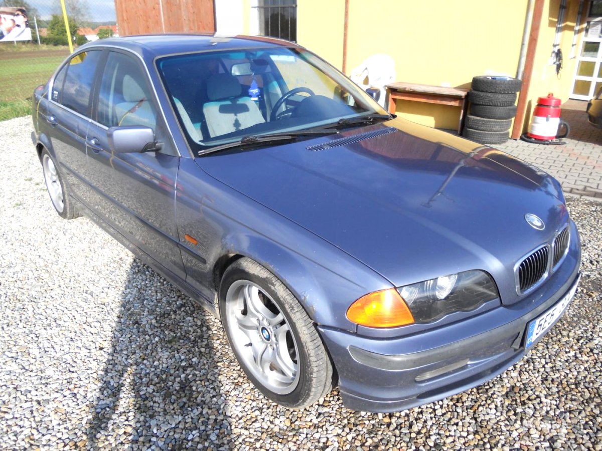 BMW Řada 3, 1998 - pohled č. 3