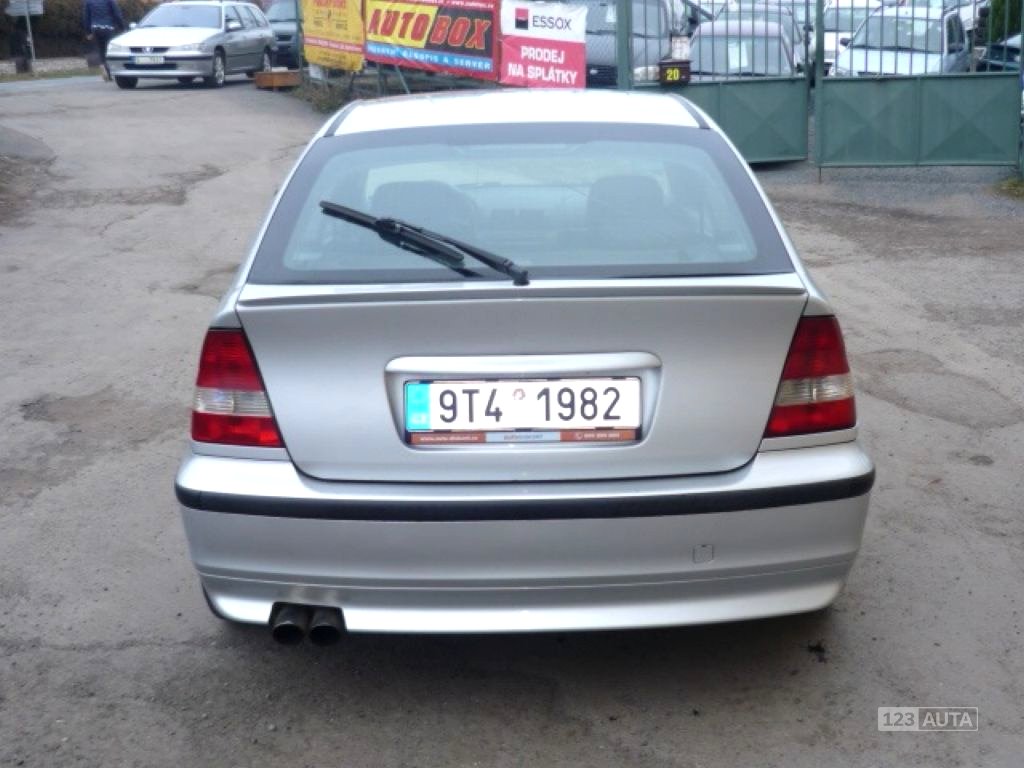 BMW Řada 3, 2003 - pohled č. 4