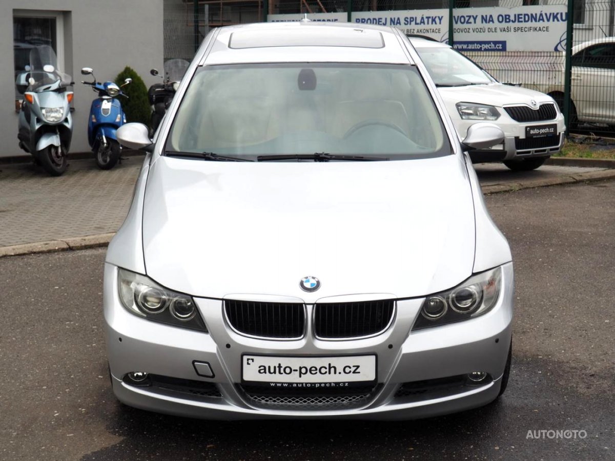 BMW Řada 3, 2007 - pohled č. 2