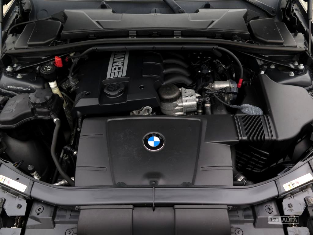 BMW Řada 3, 2007 - pohled č. 13