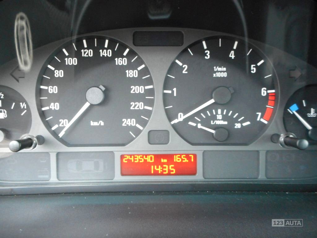 BMW Řada 3, 2001 - pohled č. 27