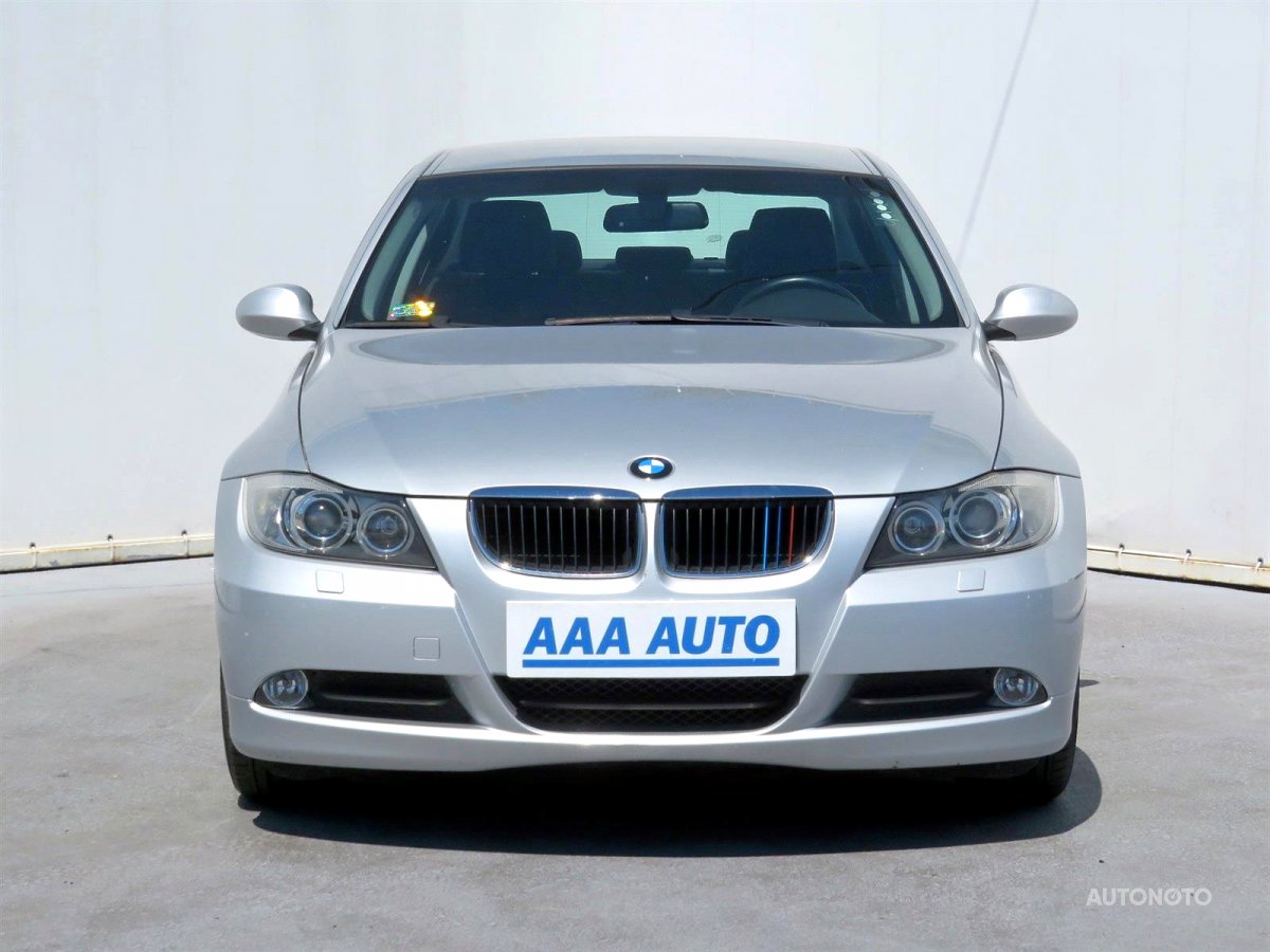 BMW Řada 3, 2007 - pohled č. 2