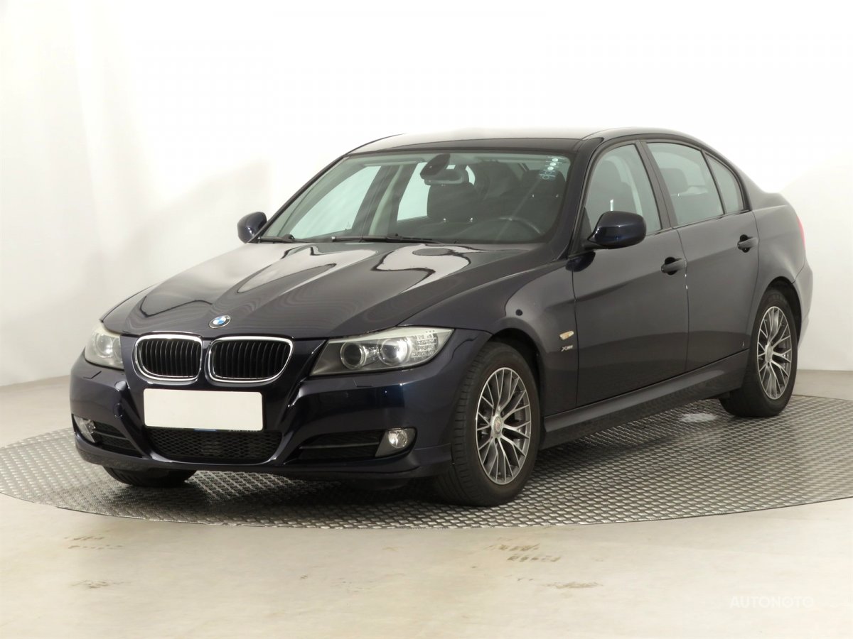 BMW Řada 3, 2009 - pohled č. 3