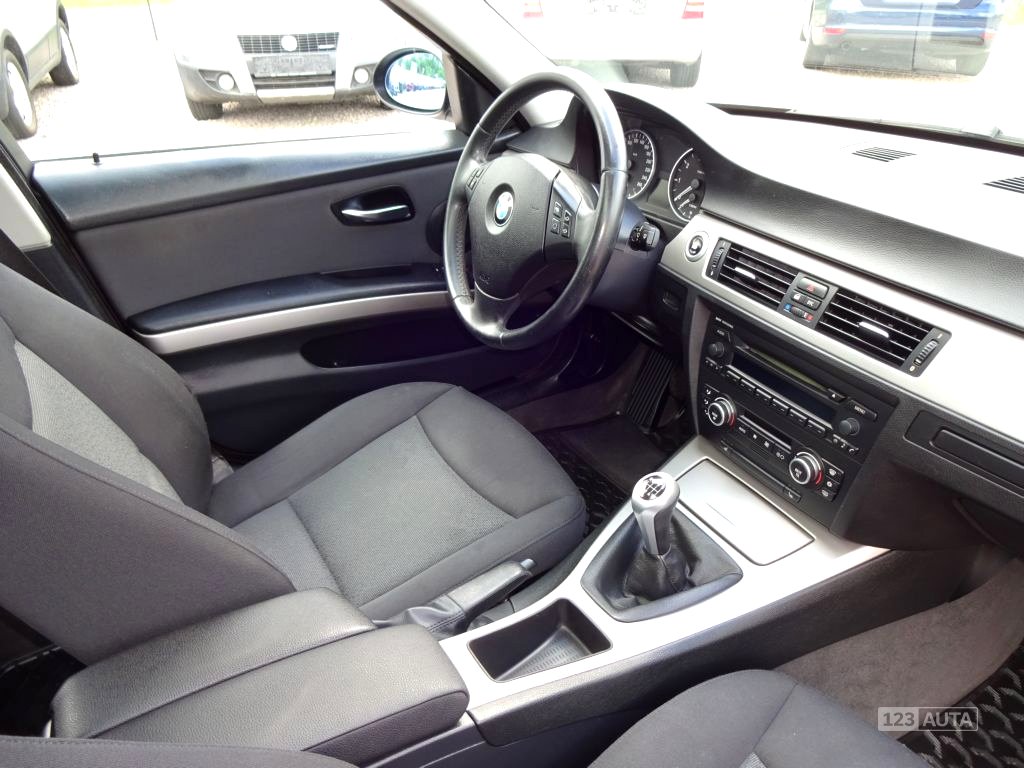 BMW Řada 3, 2007 - pohled č. 14